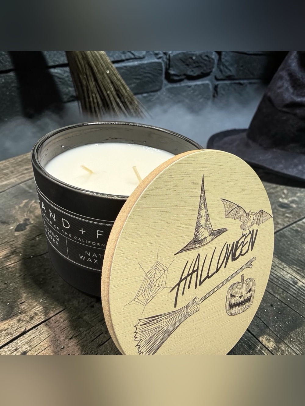 Sand + Fog Falling Leaves Halloween Candle 2026 🧙‍♀️ Black Jar 12 oz